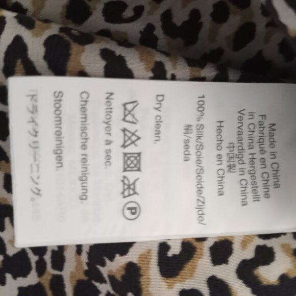 'J.CREW' 100% Silk Blouse Size 8 Cheetah print EUC - Picture 12 of 12